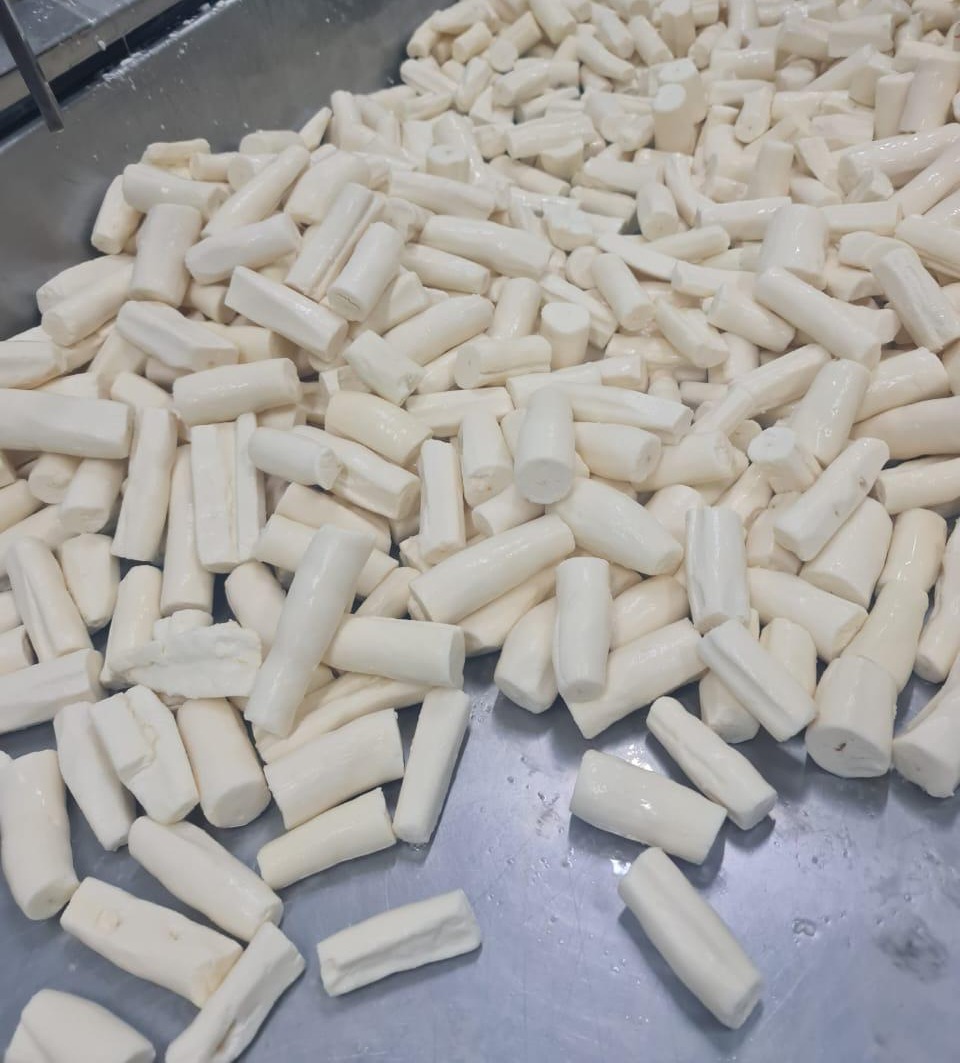 Frozen cassava chunks